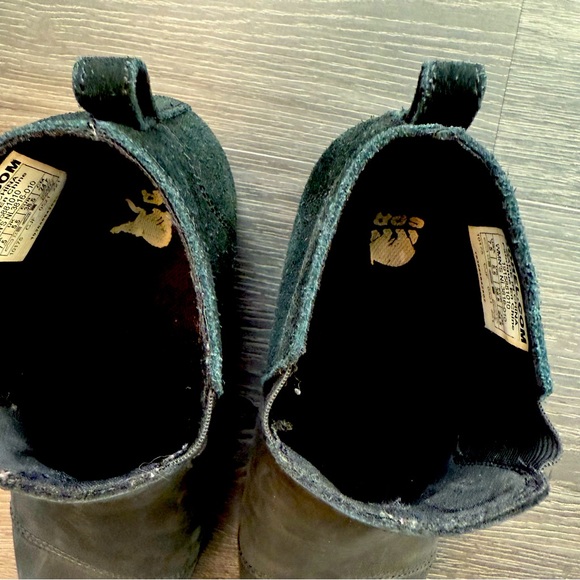 SOREL Evie Chelsea Ankle Boots Waterproof Leather Pull On Black Women's Size 7.5 - Picture 3 of 9